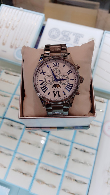 <b><p>OST male Black di Med watch OTM116216FBS</p></b><b><p>OST 男性 ブラックダイヤル メダル時計 OTM116216FBS 10代 魅力のあるスタイル</p></b><br /><br /><p align='center'>