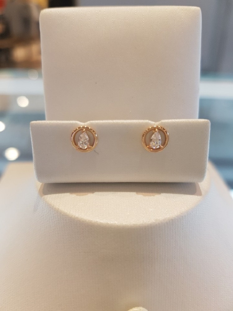 <b><p>Stonehenge Circular droplet eri T0987</p></b><b><p>ストーンヘンジ 円形水滴 イヤリング T0987</p></b><br /><br /><p align='center'>