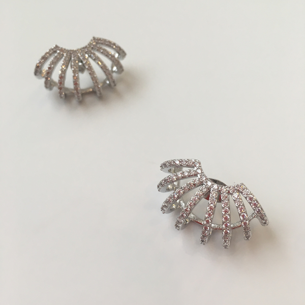 <b><p>!! Order rush Misty Kim Nam-ju sector fm</p></b><b><p>!! 注文殺到 ミスティ キム・ナムジュ 扇形 芸能人 イヤリング ファッション</p></b><br /><br /><p align='center'>