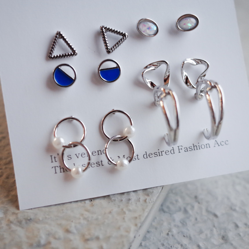 <b><p>Sandy 12SET daily earring Simple Unique St</p></b><b><p>サンディ 12SET デイリー イヤリング シンプルユニーク スタースィルク 30代の女性</p></b><br /><br /><p align='center'>