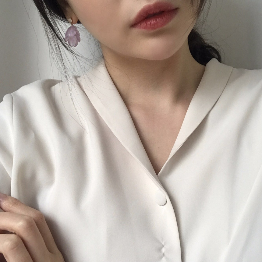 <b><p>Judy Cubic Petaloma Ha Drop Earrings 5cor</p></b><b><p>ジュディ キュービック 花びらホマイカ ドロップイヤリング 5色 女性コーネート</p></b><br /><br /><p align='center'>