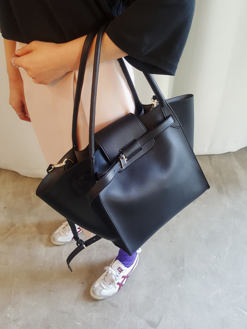 <b><p>Clooney twenties female younger Missy Lk</p></b><b><p>無排クルーニー20代の女性若いズームマミクロルックビッグバッグバケットバッグ外出ルックコーディネート</p></b><br /><br /><p align='center'>