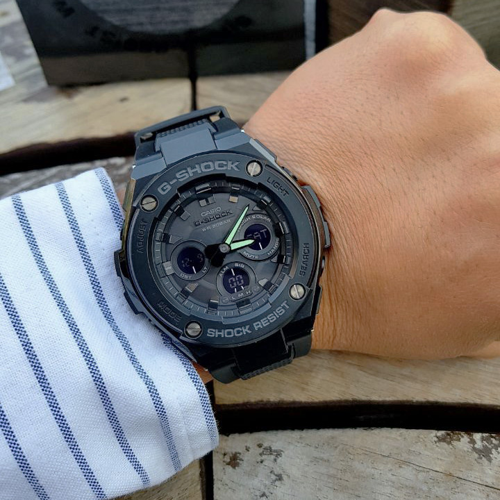 <b><p>Formal impt genuine Ji Steel GST-S300-1ADR</p></b><b><p>正規輸入純正 ジーショック 地スチール GST-S300-1ADR G1 G2 1％</p></b><br /><br /><p align='center'>