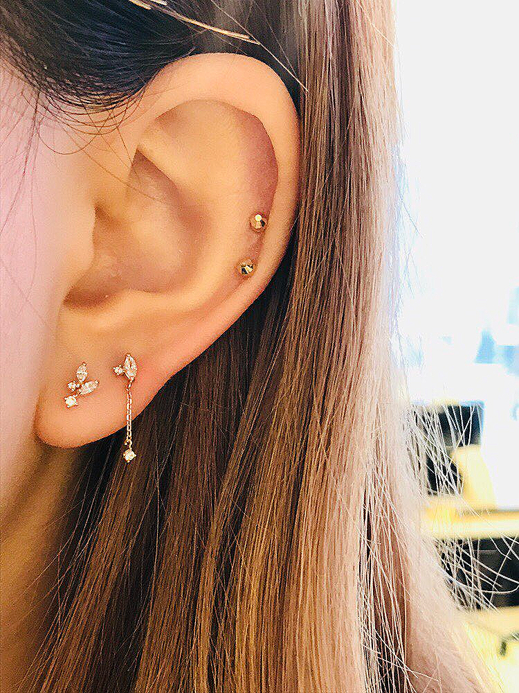 <b><p>Lloyd Unbalanced water drop 10k earring LPTH2012T</p></b><b><p>ロイド アンバランス 水滴 10k イヤリング LPTH2012T 30代の女性</p></b><br /><br /><p align='center'>