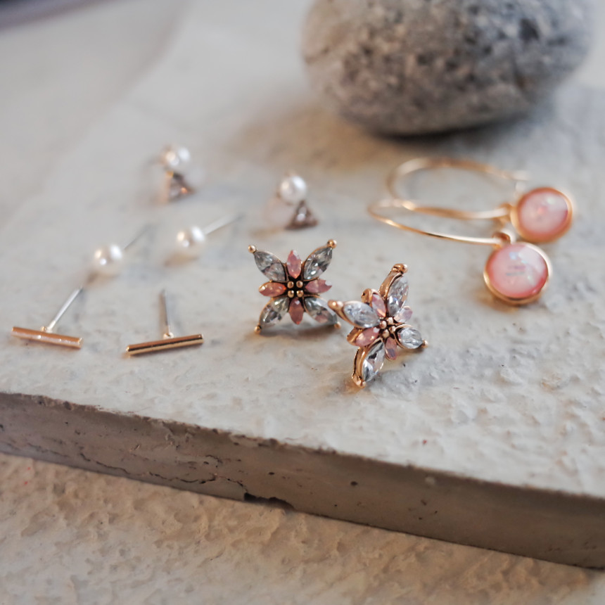 <b><p>Cherry Blossom Ending 10See fw ea Simple</p></b><b><p>桜エンディング 10See フラワー イヤリ シンプルユニーク スタイリッシュルック</p></b><br /><br /><p align='center'>