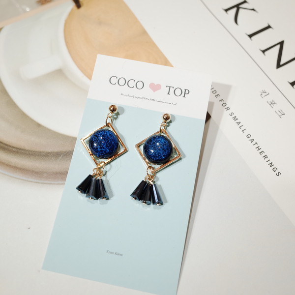 <b><p>spring radrop Flower Chala ear</p></b><b><p>春 雨滴 シルコト さらさら イヤリング</p></b><br /><br /><p align='center'>