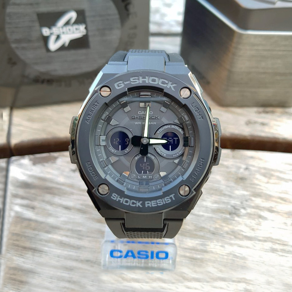 <b><p>Formal impt genuine Ji Steel GST-S300-1ADR</p></b><b><p>正規輸入純正 ジーショック 地スチール GST-S300-1ADR G1 G2 1％</p></b><br /><br /><p align='center'>