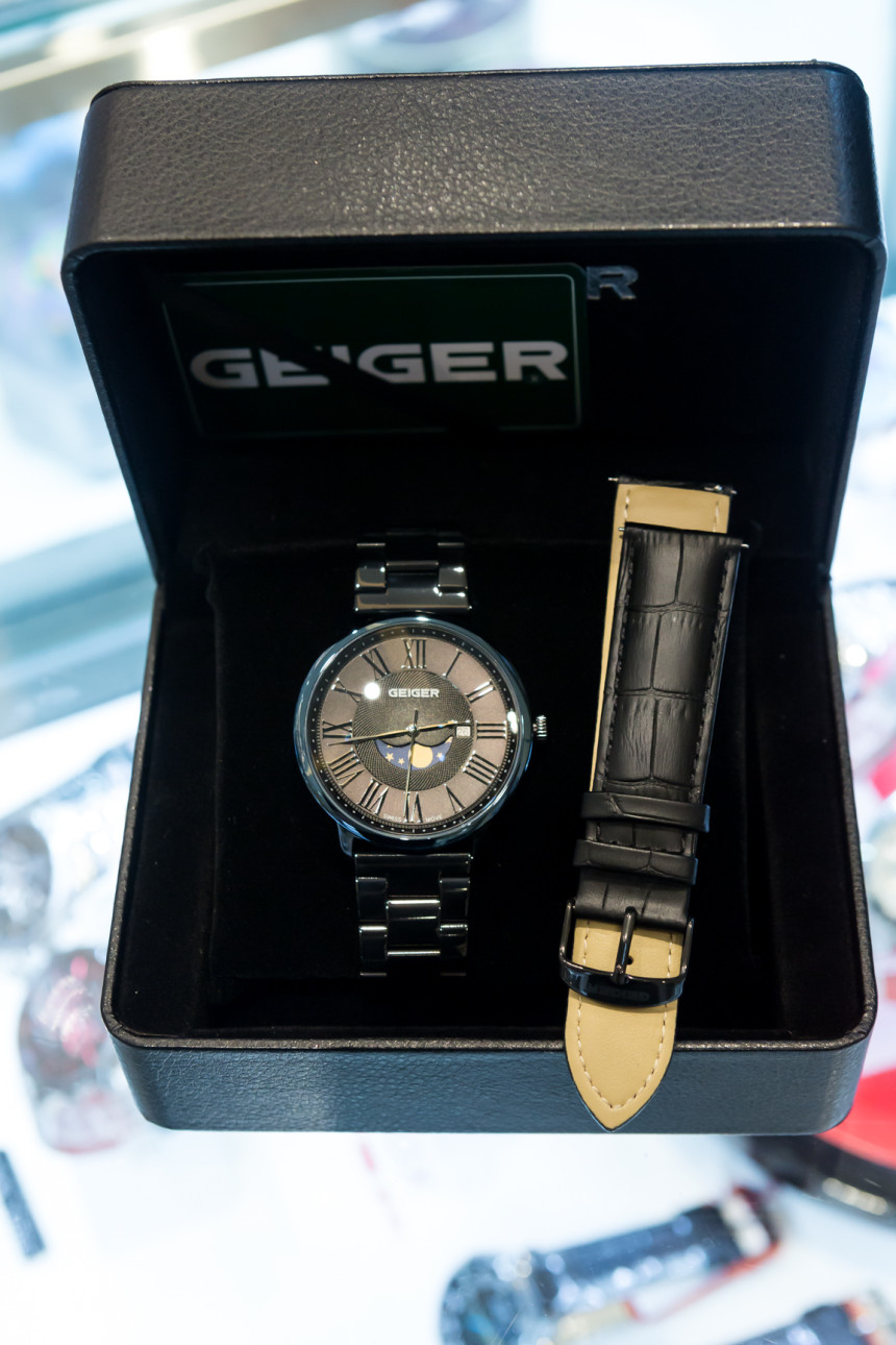 <b><p>Geiger Moon Phase Men's Watches GE1158BUBB</p></b><b><p>ガイガー ムーンフェイズ メンズ時計 GE1158BUBB 目立つ 説得力の 洗練された</p></b><br /><br /><p align='center'>