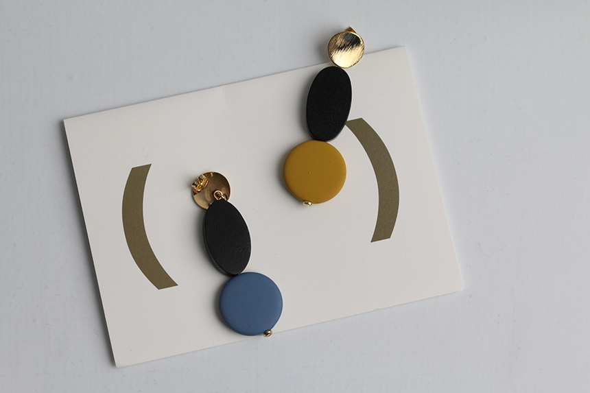 <b><p>Colorful wood Unknown Drop Earrings Vivid</p></b><b><p>カラフル ウッド オンバル ドロップイヤリング ビビ ボールドグ ユニーク 華やかな</p></b><br /><br /><p align='center'>