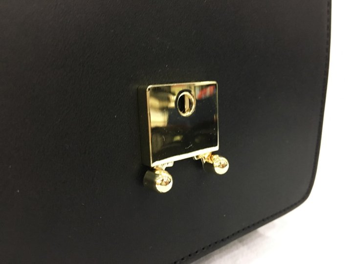 <b><p>Natural cowhide trunk bag 4lor Ribbed Ma</p></b><b><p>天然牛革トランクバック4colorリブメイドクロスバックショルダーバッグマルニstバックデイリーバッ</p></b><br /><br /><p align='center'>