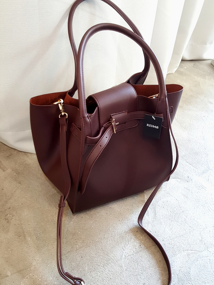 <b><p>Clooney twenties female younger Missy Lk</p></b><b><p>無排クルーニー20代の女性若いズームマミクロルックビッグバッグバケットバッグ外出ルックコーディネート</p></b><br /><br /><p align='center'>