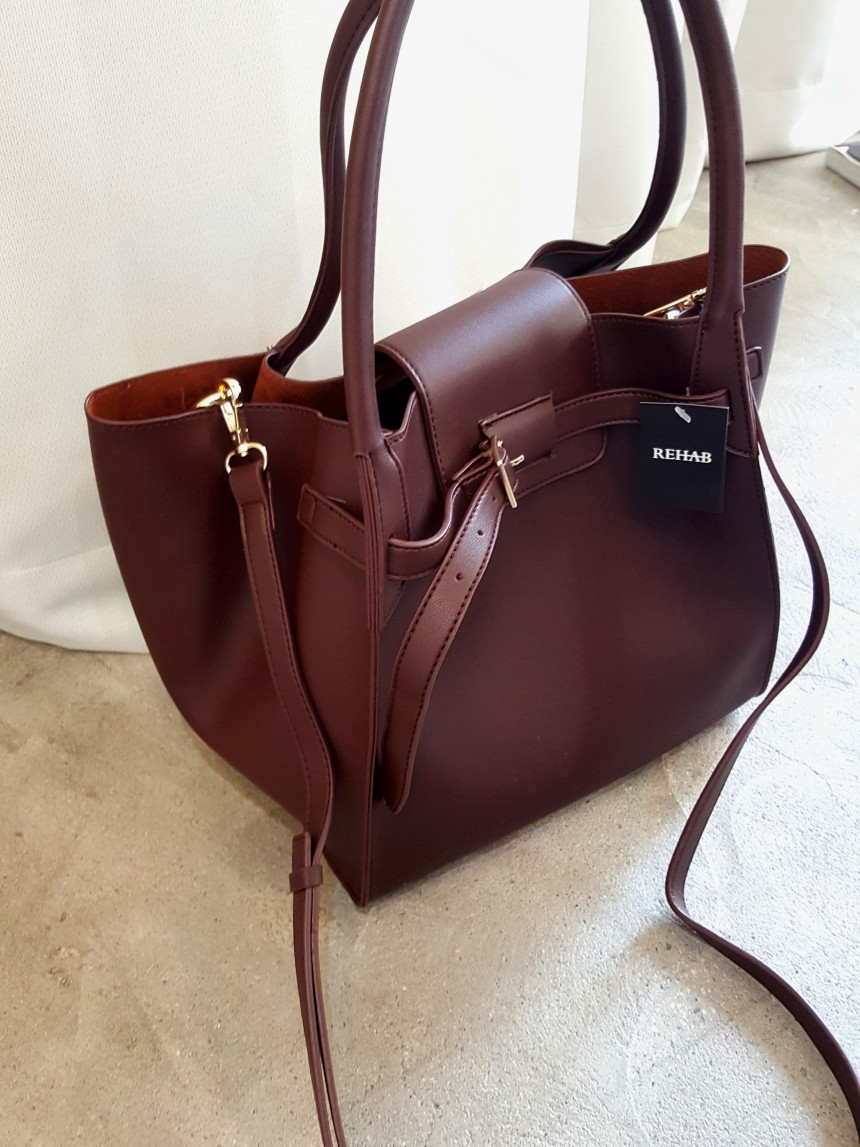 <b><p>Clooney twenties female younger Missy Lk</p></b><b><p>無排クルーニー20代の女性若いズームマミクロルックビッグバッグバケットバッグ外出ルックコーディネート</p></b><br /><br /><p align='center'>