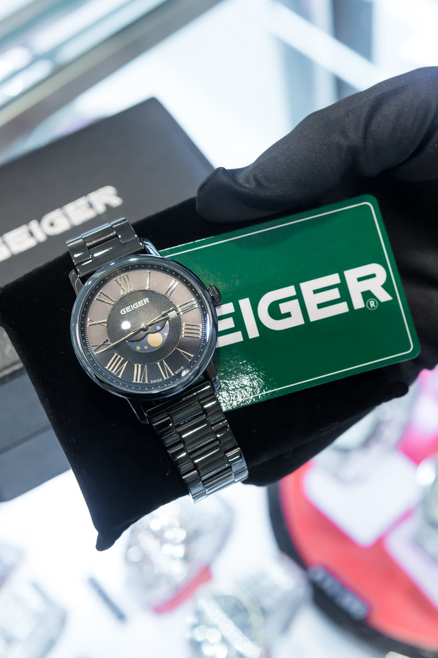 <b><p>Geiger Moon Phase Men's Watches GE1158BUBB</p></b><b><p>ガイガー ムーンフェイズ メンズ時計 GE1158BUBB 目立つ 説得力の 洗練された</p></b><br /><br /><p align='center'>