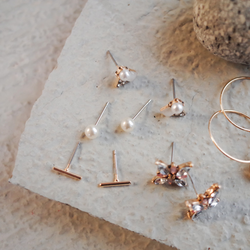 <b><p>Cherry Blossom Ending 10See fw ea Simple</p></b><b><p>桜エンディング 10See フラワー イヤリ シンプルユニーク スタイリッシュルック</p></b><br /><br /><p align='center'>