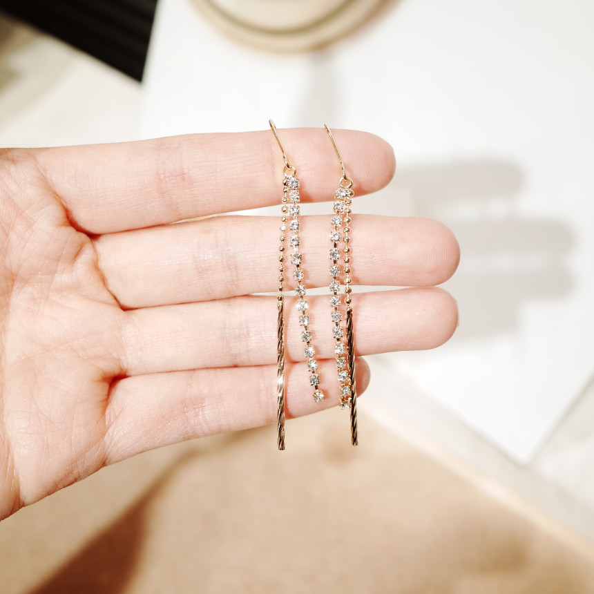 <b><p>me too Chalang Tuchein hk earri</p></b><b><p>美闘士 さらさら ツチェある フック イヤリング</p></b><br /><br /><p align='center'>