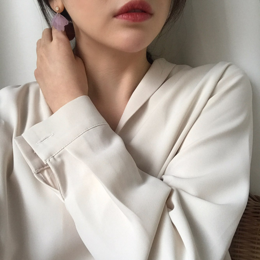 <b><p>Judy Cubic Petaloma Ha Drop Earrings 5cor</p></b><b><p>ジュディ キュービック 花びらホマイカ ドロップイヤリング 5色 女性コーネート</p></b><br /><br /><p align='center'>