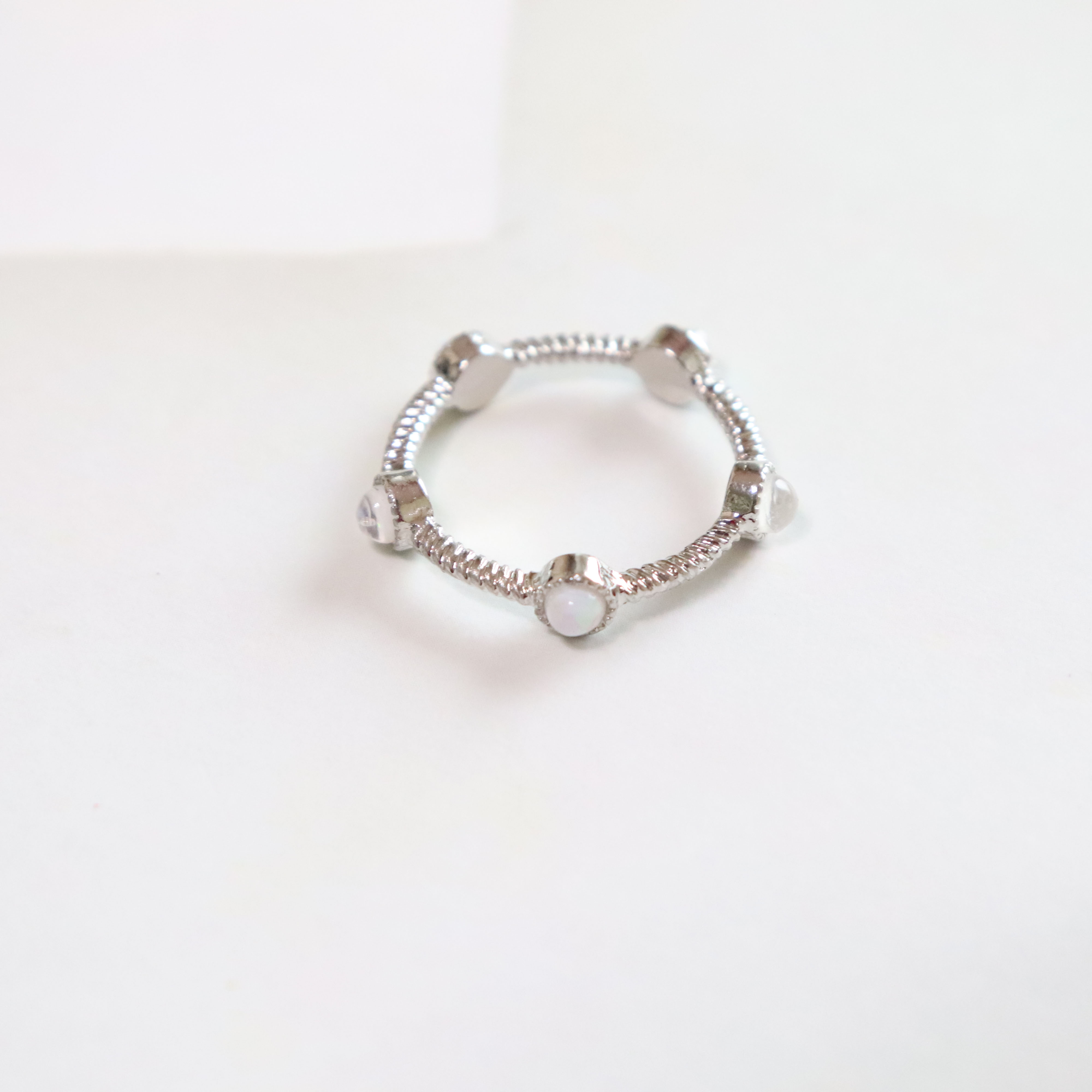 <b><p>Mourning daily opal Two les kk basic Layered</p></b><b><p>無排 デイリー オパール 二行 ねじれ 基本 重ね着 糸リング セット 6種 20代の女性</p></b><br /><br /><p align='center'>