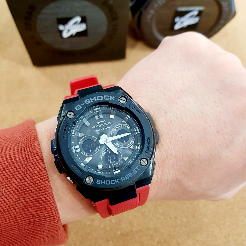 <b><p>Formal impt genuine Ji Steel GST-S300-1ADR</p></b><b><p>正規輸入純正 ジーショック 地スチール GST-S300-1ADR G1 G2 1％</p></b><br /><br /><p align='center'>