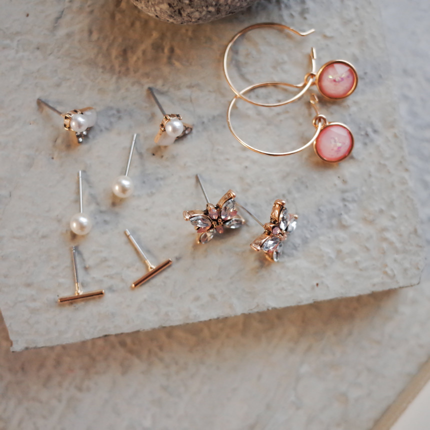 <b><p>Cherry Blossom Ending 10See fw ea Simple</p></b><b><p>桜エンディング 10See フラワー イヤリ シンプルユニーク スタイリッシュルック</p></b><br /><br /><p align='center'>