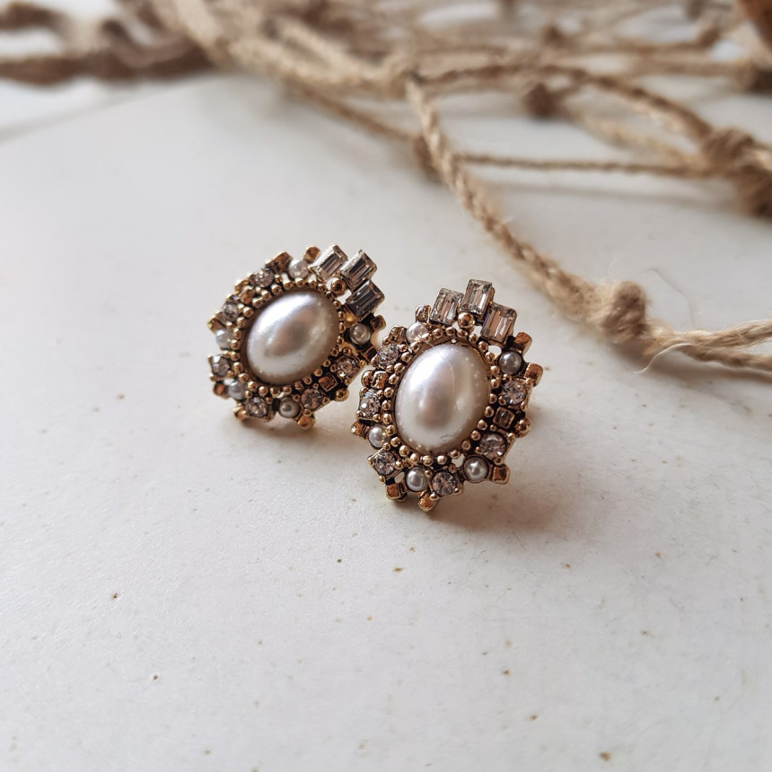 <b><p>Lisa Cubic Pearl ring 6color Gi dation upstage</p></b><b><p>リサ キュービック 真珠 イヤリング 6色 女性コーディネート 高慢な フェミニンな感性ムード</p></b><br /><br /><p align='center'>