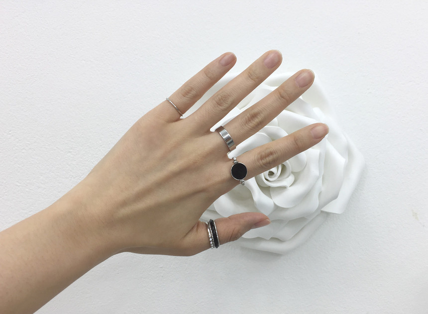 <b><p>black Silver ring set Loly Luxury cubic Edge</p></b><b><p>ブラック シルバーリングセット ラブリーな ラグジュアキュービ エッジのあるスタイ</p></b><br /><br /><p align='center'>