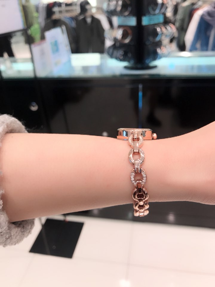 <b><p>OST Twinkle fe bracet mal watch OTW118301TSS</p></b><b><p>OST トゥインクル女性ブレスレットメタル時計 OTW118301TSS TPP</p></b><br /><br /><p align='center'>