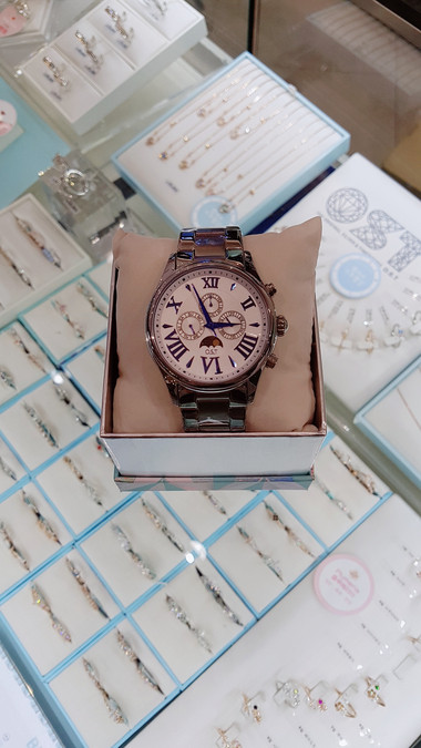 <b><p>OST male Black di Med watch OTM116216FBS</p></b><b><p>OST 男性 ブラックダイヤル メダル時計 OTM116216FBS 10代 魅力のあるスタイル</p></b><br /><br /><p align='center'>