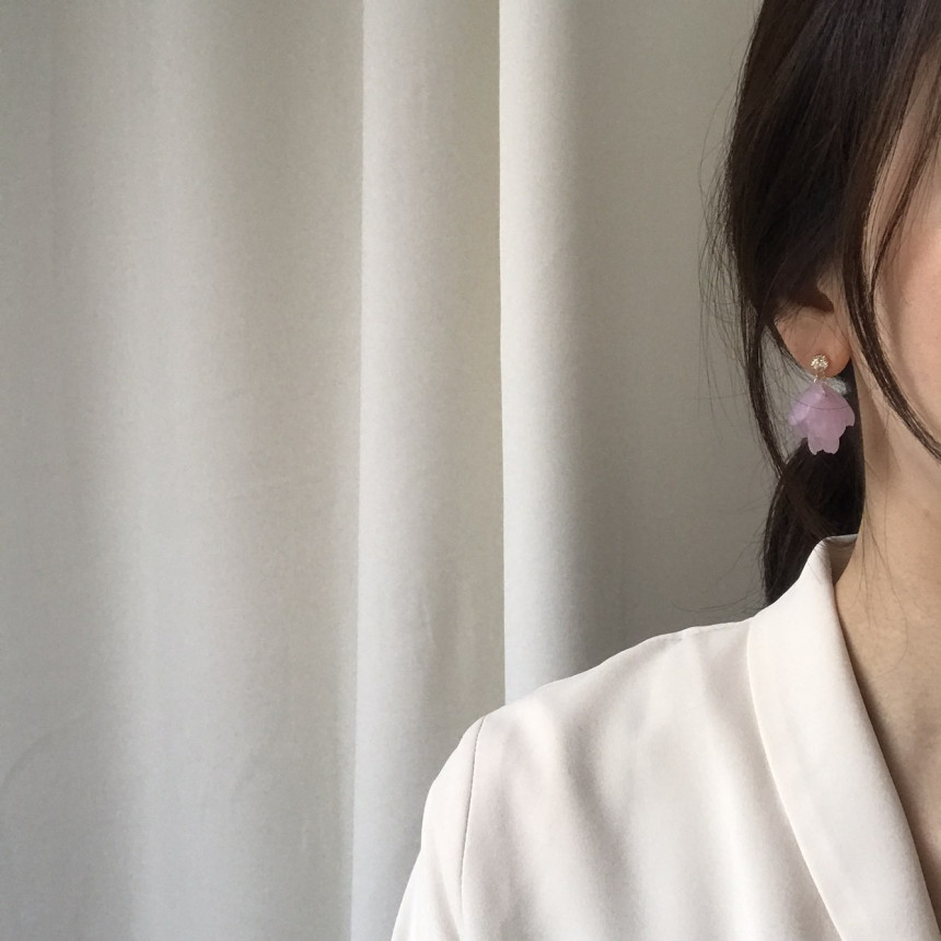 <b><p>Judy Cubic Petaloma Ha Drop Earrings 5cor</p></b><b><p>ジュディ キュービック 花びらホマイカ ドロップイヤリング 5色 女性コーネート</p></b><br /><br /><p align='center'>