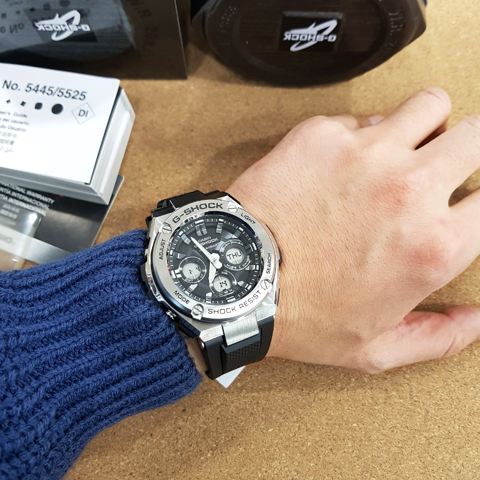 <b><p>Formal impt genuine Ji Steel GST-S300-1ADR</p></b><b><p>正規輸入純正 ジーショック 地スチール GST-S300-1ADR G1 G2 1％</p></b><br /><br /><p align='center'>