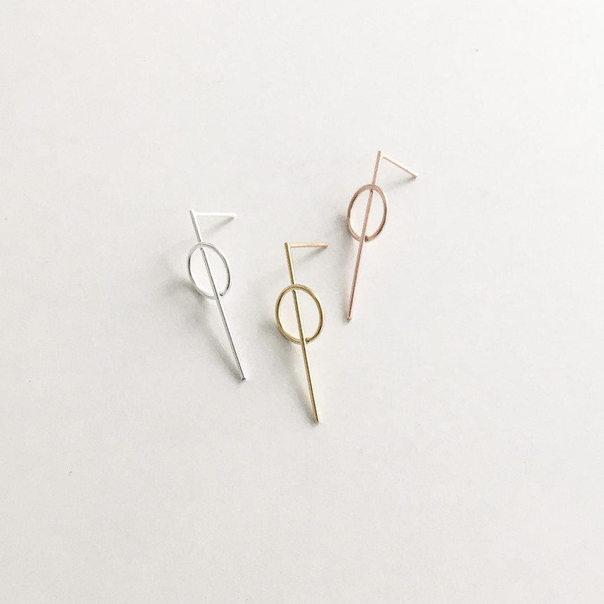 <b><p>point Drop Immobilization earrg Women their</p></b><b><p>ポイント ドロップ グムチム イヤリング 30代の女性 四季 モダンユニーク クラシックコーディネー</p></b><br /><br /><p align='center'>