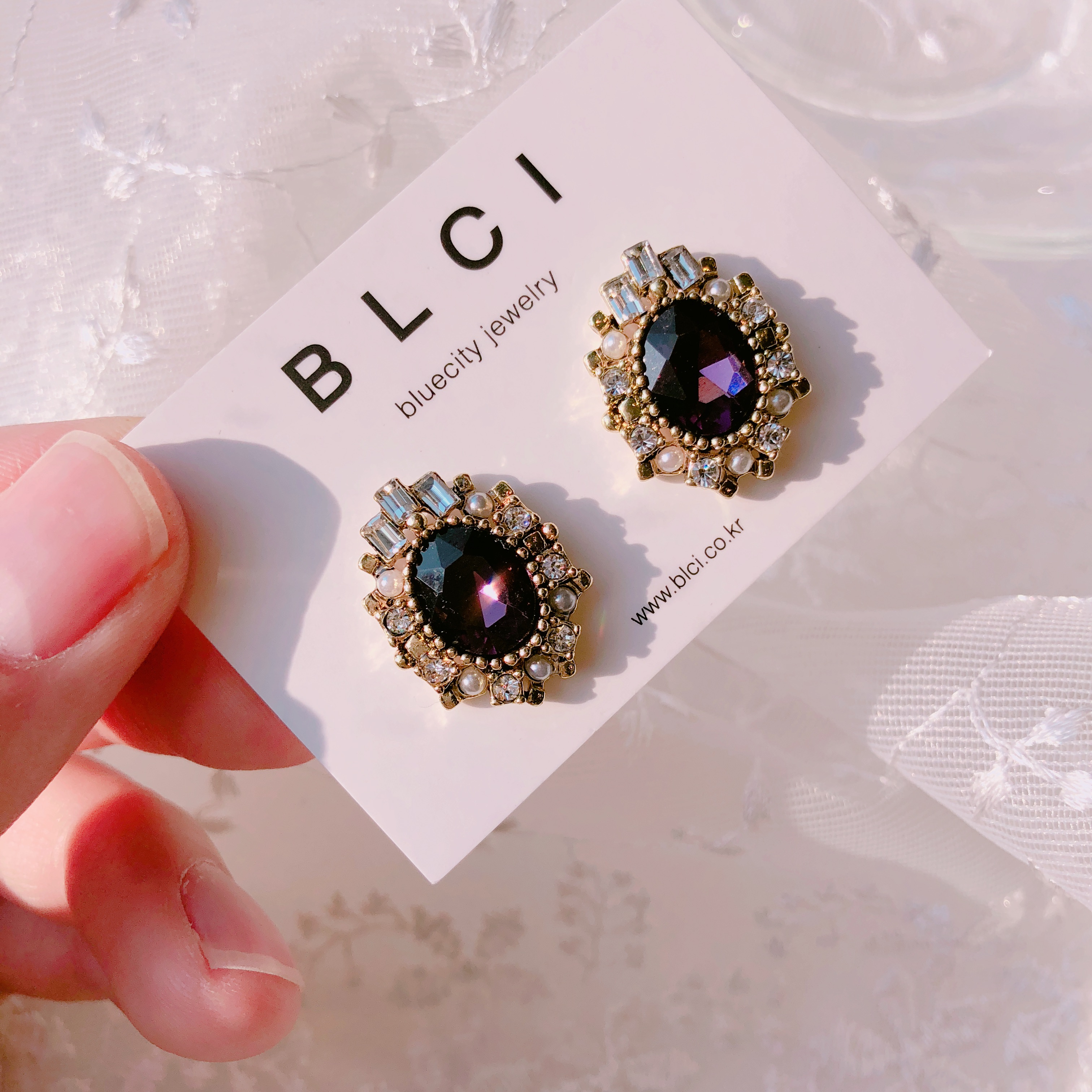 <b><p>Possible eaves 2018 Pantone trend color Viot</p></b><b><p>グィチ可能 2018年 パントン トレンド カラー バイオレット ドロップ イヤリング</p></b><br /><br /><p align='center'>