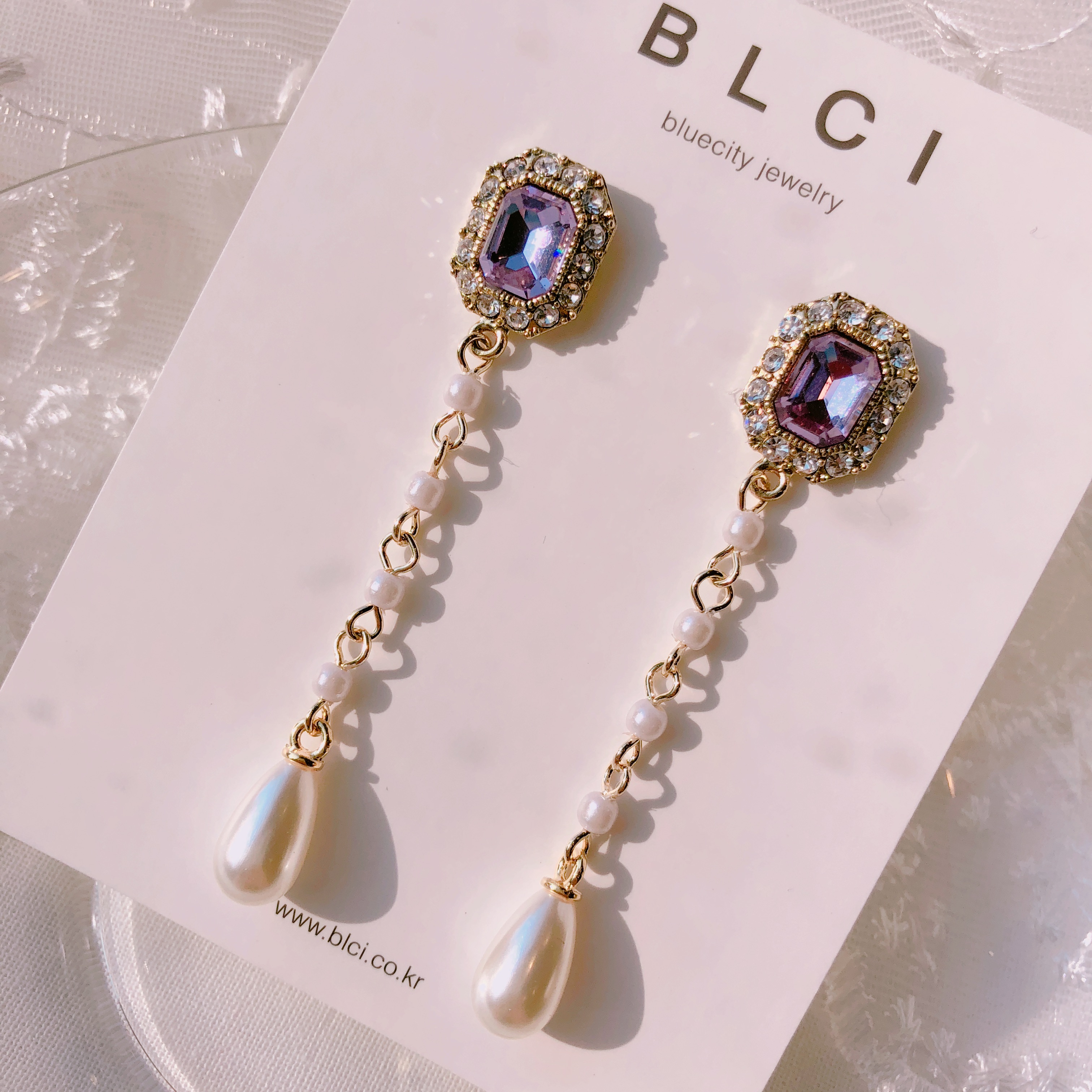 <b><p>Possible eaves 2018 Pantone trend color Viot</p></b><b><p>グィチ可能 2018年 パントン トレンド カラー バイオレット ドロップ イヤリング</p></b><br /><br /><p align='center'>