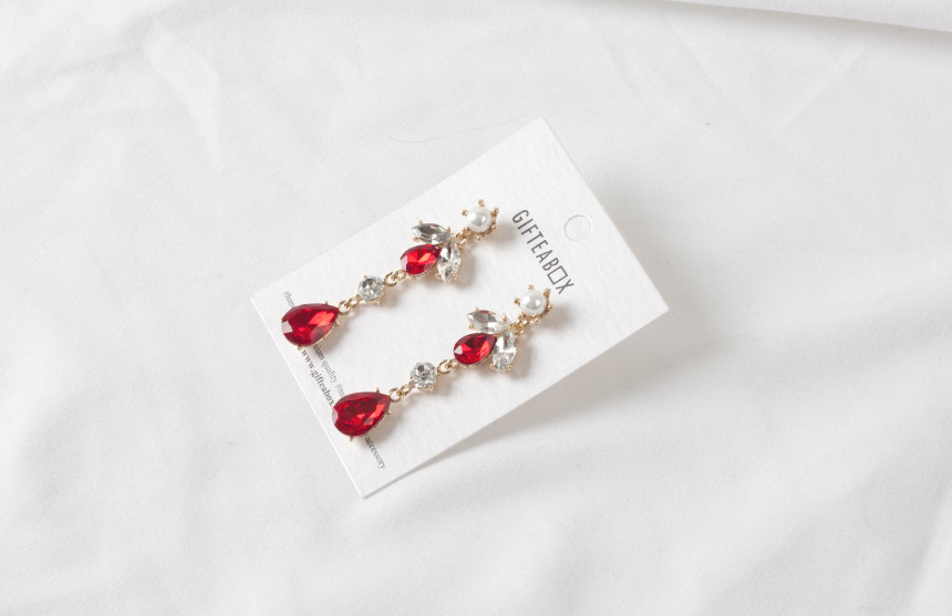 <b><p>Glam Drop Violet earring Possib ves Non-Pierc</p></b><b><p>グラムドロップ バイオレット イヤリング グィチ可能 ノンピアス スタイリッシュルック</p></b><br /><br /><p align='center'>