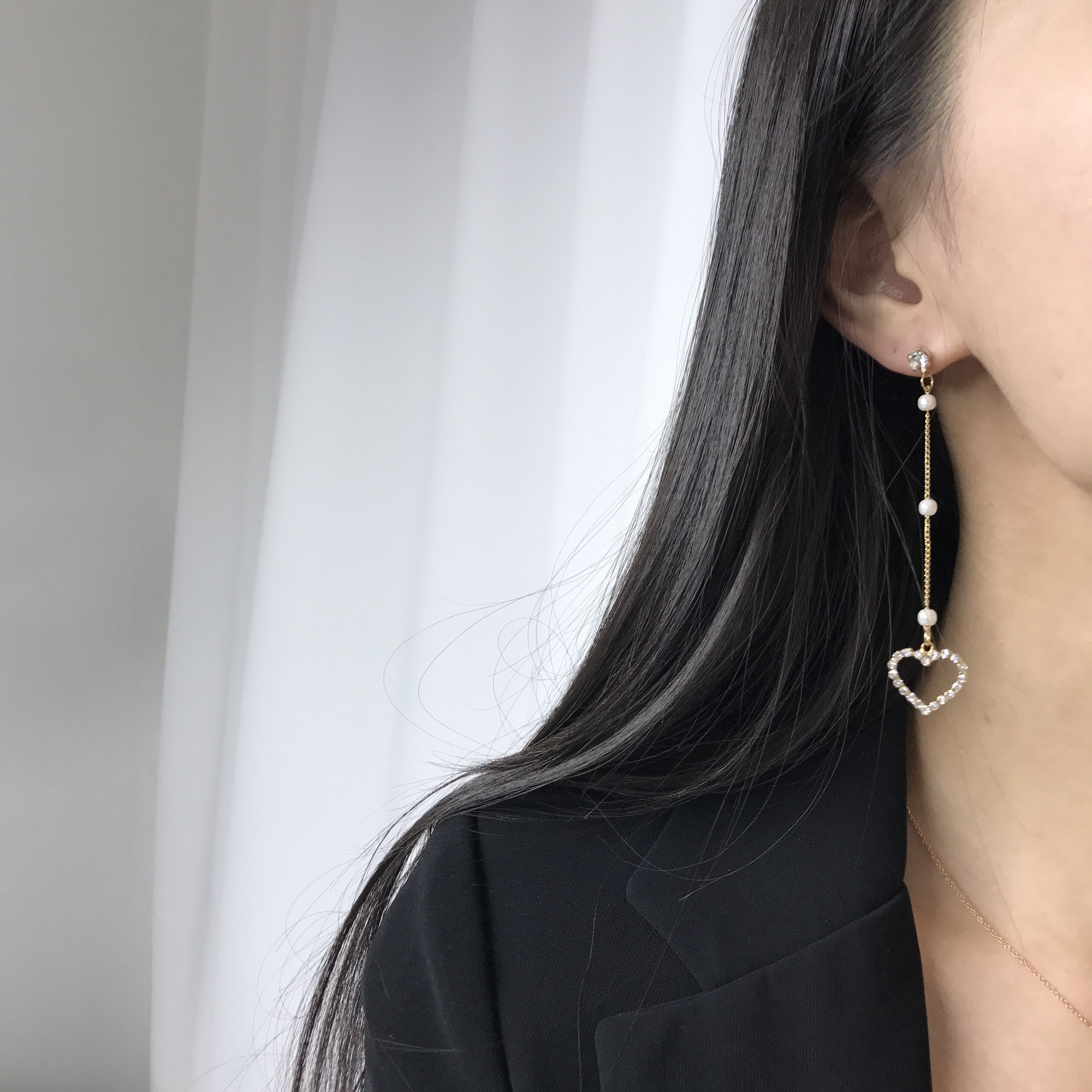 <b><p>Unknown isy heart Drop ing Lo 2color White</p></b><b><p>オンバル デイジー ハート ドロップ イヤリング 2色 ホワイト 春のファッション</p></b><br /><br /><p align='center'>