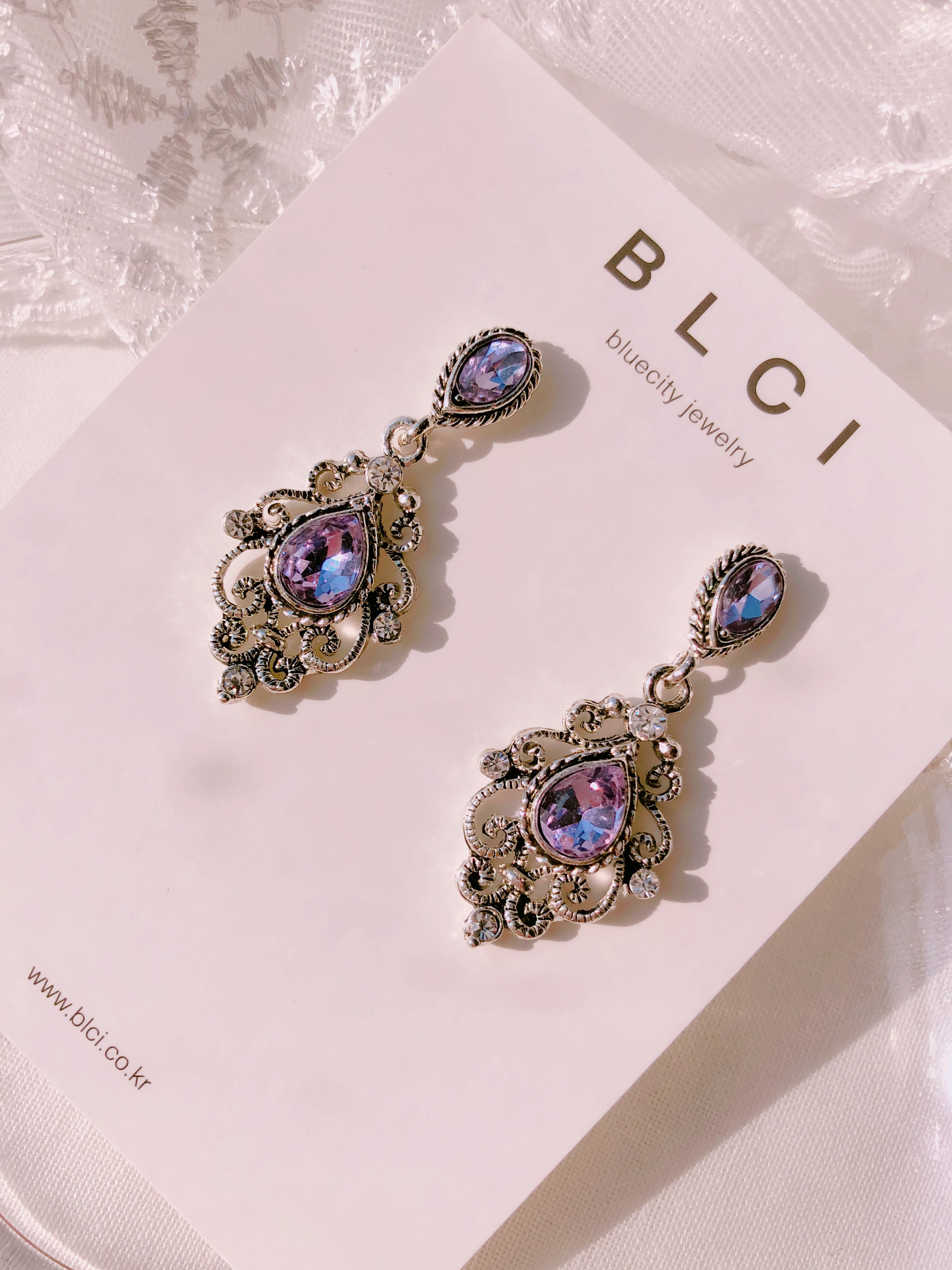 <b><p>Possible eaves 2018 Pantone trend color Viot</p></b><b><p>グィチ可能 2018年 パントン トレンド カラー バイオレット ドロップ イヤリング</p></b><br /><br /><p align='center'>