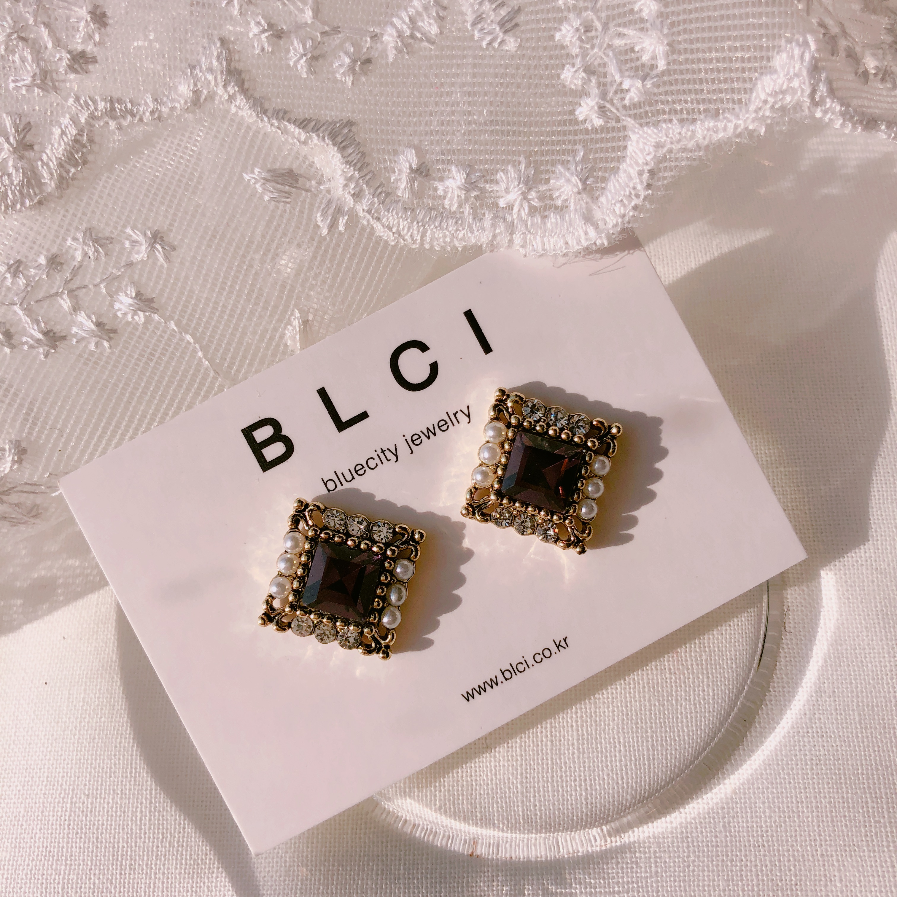 <b><p>Possible eaves 2018 Pantone trend color Viot</p></b><b><p>グィチ可能 2018年 パントン トレンド カラー バイオレット ドロップ イヤリング</p></b><br /><br /><p align='center'>