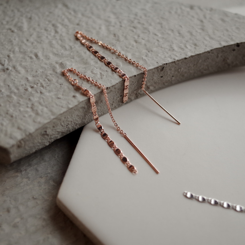 <b><p>Flat chain Long room earrgs Simple Unique</p></b><b><p>フラットチェーン ロンシルイヤリング シンプルユニーク スタイリッシュルック 30代の女性</p></b><br /><br /><p align='center'>