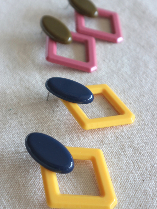 <b><p>unique Rhombus Earring Refresh coordation</p></b><b><p>ユニーク 菱形イヤリングC さわやかなコーディネート キュなアイテム 友人が尋ねる</p></b><br /><br /><p align='center'>