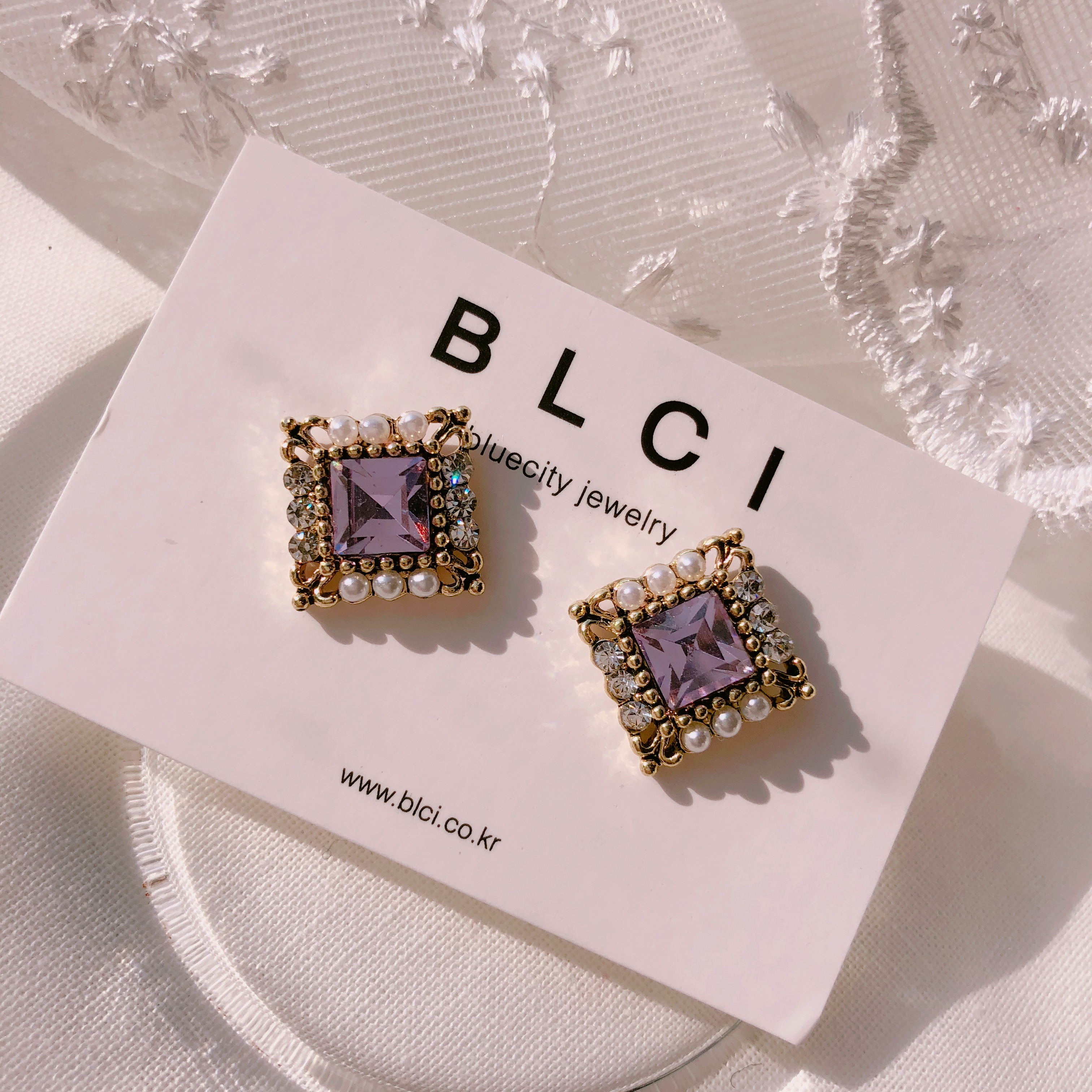 <b><p>Possible eaves 2018 Pantone trend color Viot</p></b><b><p>グィチ可能 2018年 パントン トレンド カラー バイオレット ドロップ イヤリング</p></b><br /><br /><p align='center'>