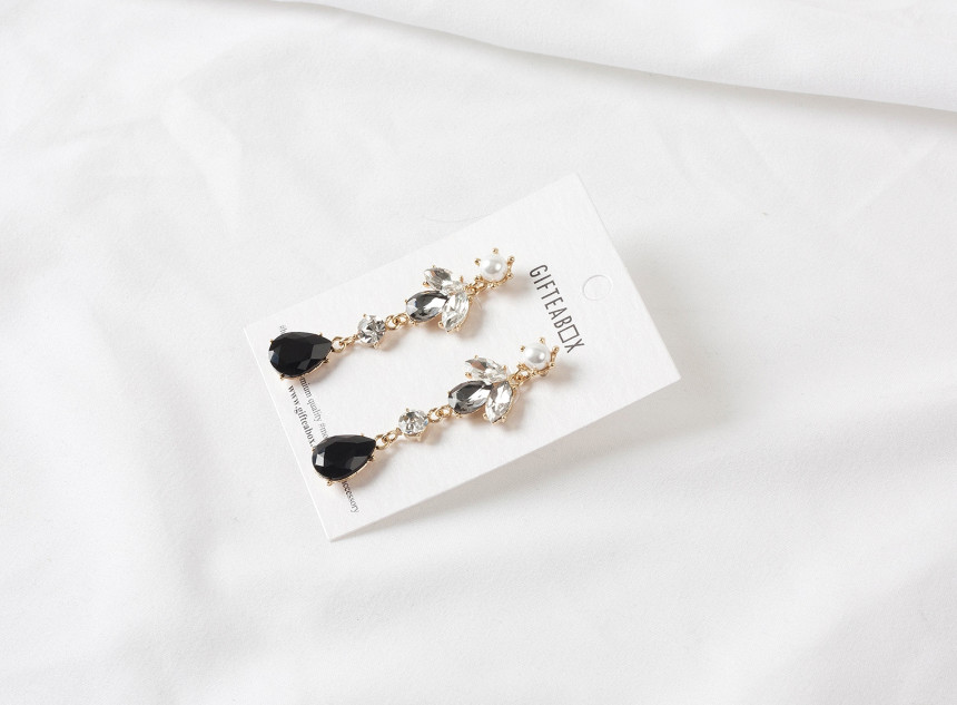 <b><p>Glam Drop Violet earring Possib ves Non-Pierc</p></b><b><p>グラムドロップ バイオレット イヤリング グィチ可能 ノンピアス スタイリッシュルック</p></b><br /><br /><p align='center'>