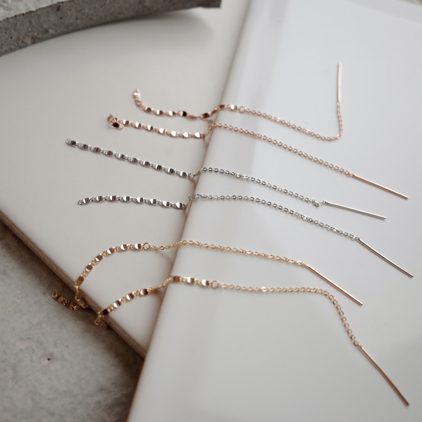 <b><p>Flat chain Long room earrgs Simple Unique</p></b><b><p>フラットチェーン ロンシルイヤリング シンプルユニーク スタイリッシュルック 30代の女性</p></b><br /><br /><p align='center'>