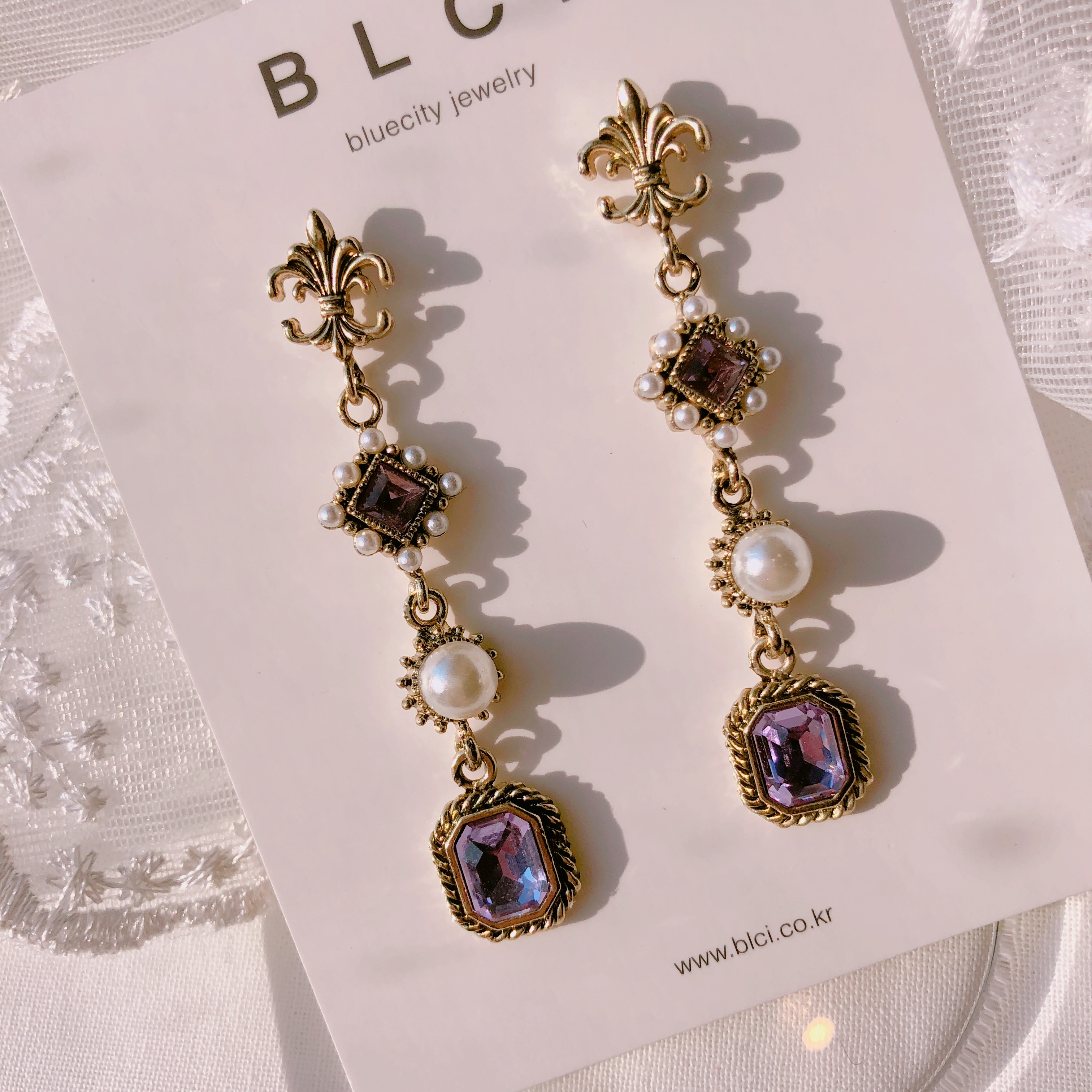 <b><p>Possible eaves 2018 Pantone trend color Viot</p></b><b><p>グィチ可能 2018年 パントン トレンド カラー バイオレット ドロップ イヤリング</p></b><br /><br /><p align='center'>