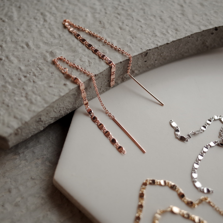 <b><p>Flat chain Long room earrgs Simple Unique</p></b><b><p>フラットチェーン ロンシルイヤリング シンプルユニーク スタイリッシュルック 30代の女性</p></b><br /><br /><p align='center'>