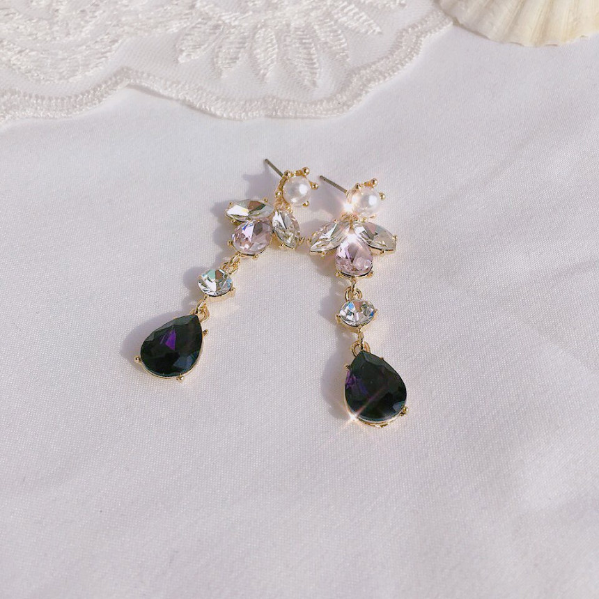<b><p>Glam Drop Violet earring Possib ves Non-Pierc</p></b><b><p>グラムドロップ バイオレット イヤリング グィチ可能 ノンピアス スタイリッシュルック</p></b><br /><br /><p align='center'>