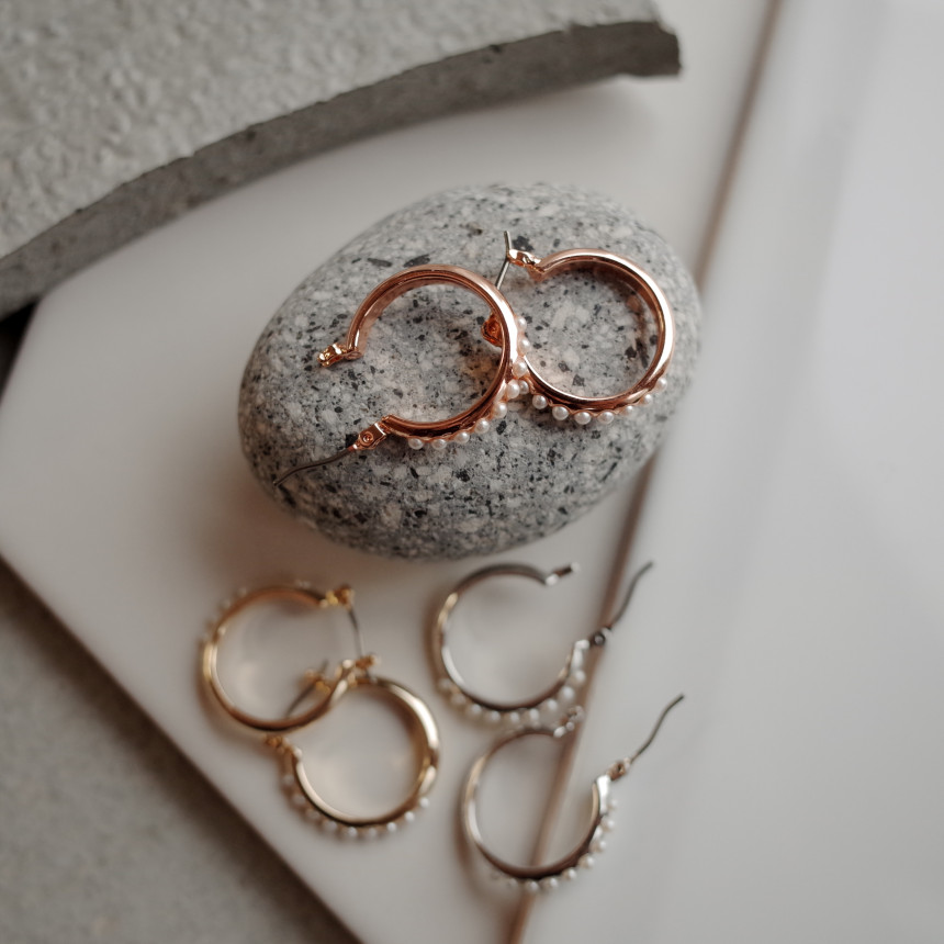 <b><p>Pearl Line Basic Rg Ergs Simple Unique Stylish</p></b><b><p>パールライン 基本リングイヤリング シンプルユニーク スタイリッシュルック 30代の女性</p></b><br /><br /><p align='center'>