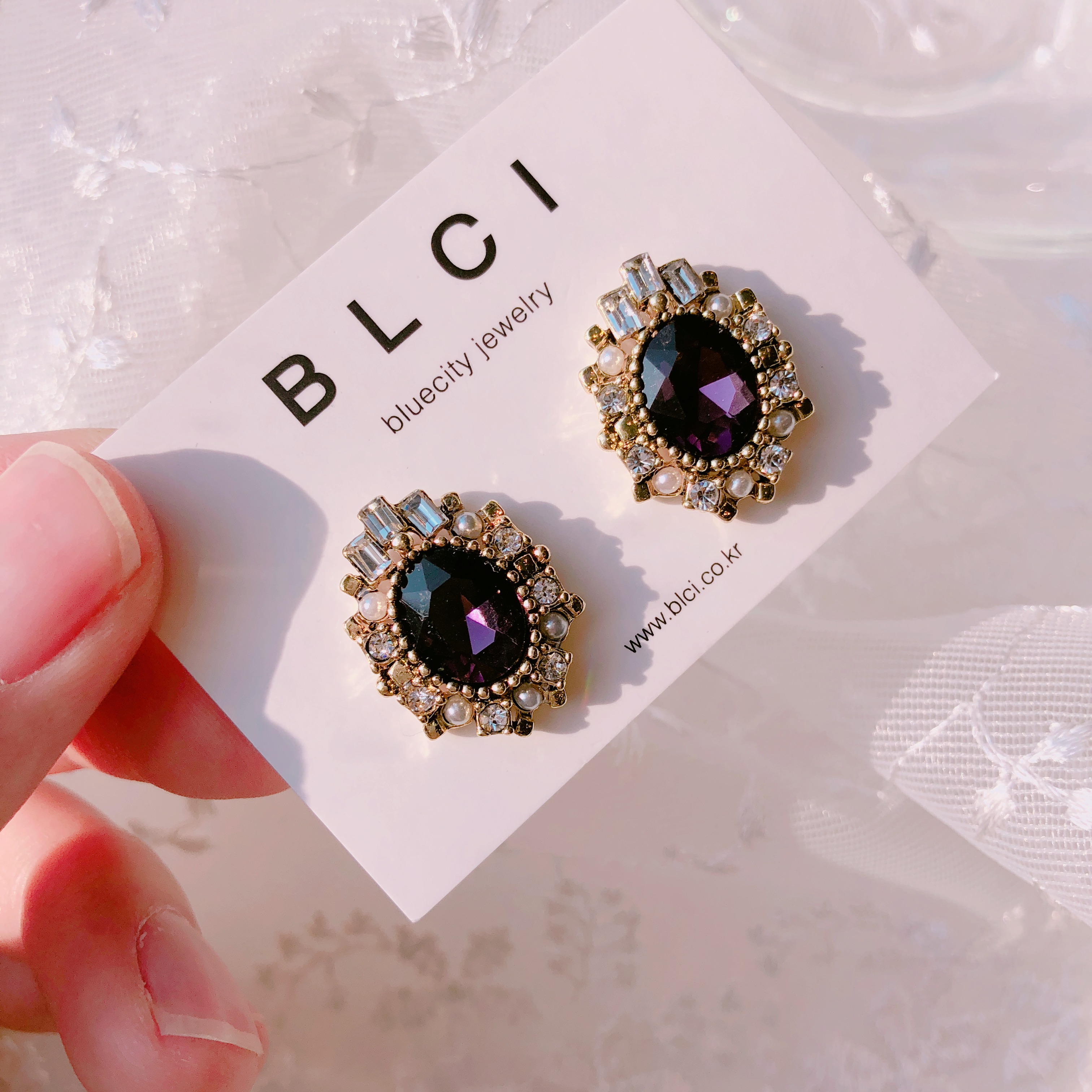 <b><p>Possible eaves 2018 Pantone trend color Viot</p></b><b><p>グィチ可能 2018年 パントン トレンド カラー バイオレット ドロップ イヤリング</p></b><br /><br /><p align='center'>