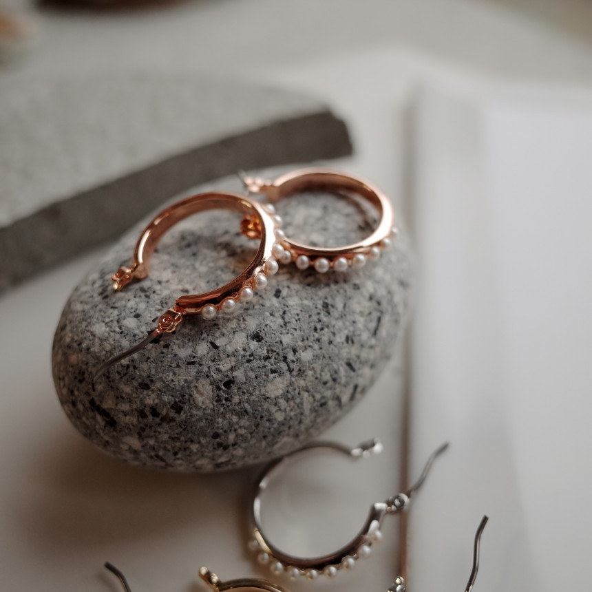 <b><p>Pearl Line Basic Rg Ergs Simple Unique Stylish</p></b><b><p>パールライン 基本リングイヤリング シンプルユニーク スタイリッシュルック 30代の女性</p></b><br /><br /><p align='center'>