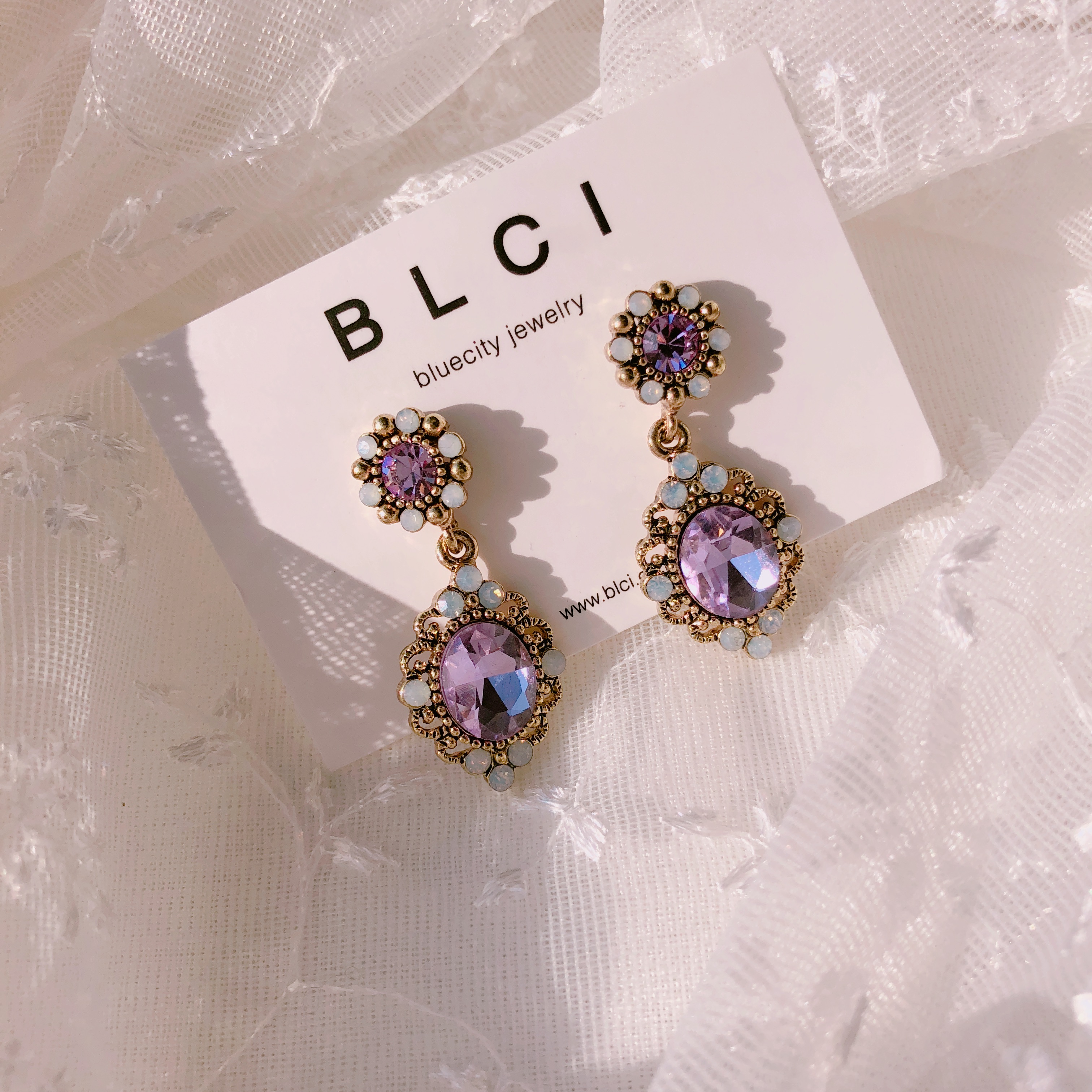 <b><p>Possible eaves 2018 Pantone trend color Viot</p></b><b><p>グィチ可能 2018年 パントン トレンド カラー バイオレット ドロップ イヤリング</p></b><br /><br /><p align='center'>