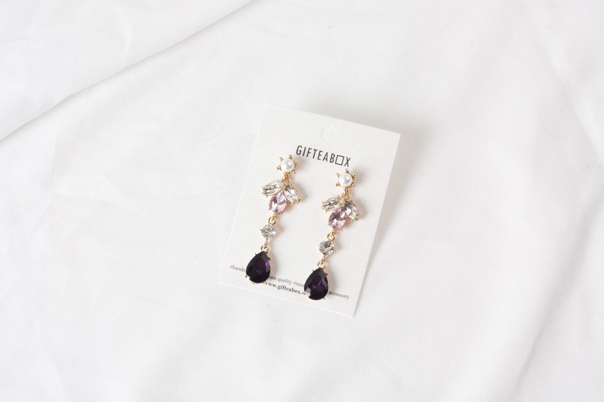 <b><p>Glam Drop Violet earring Possib ves Non-Pierc</p></b><b><p>グラムドロップ バイオレット イヤリング グィチ可能 ノンピアス スタイリッシュルック</p></b><br /><br /><p align='center'>