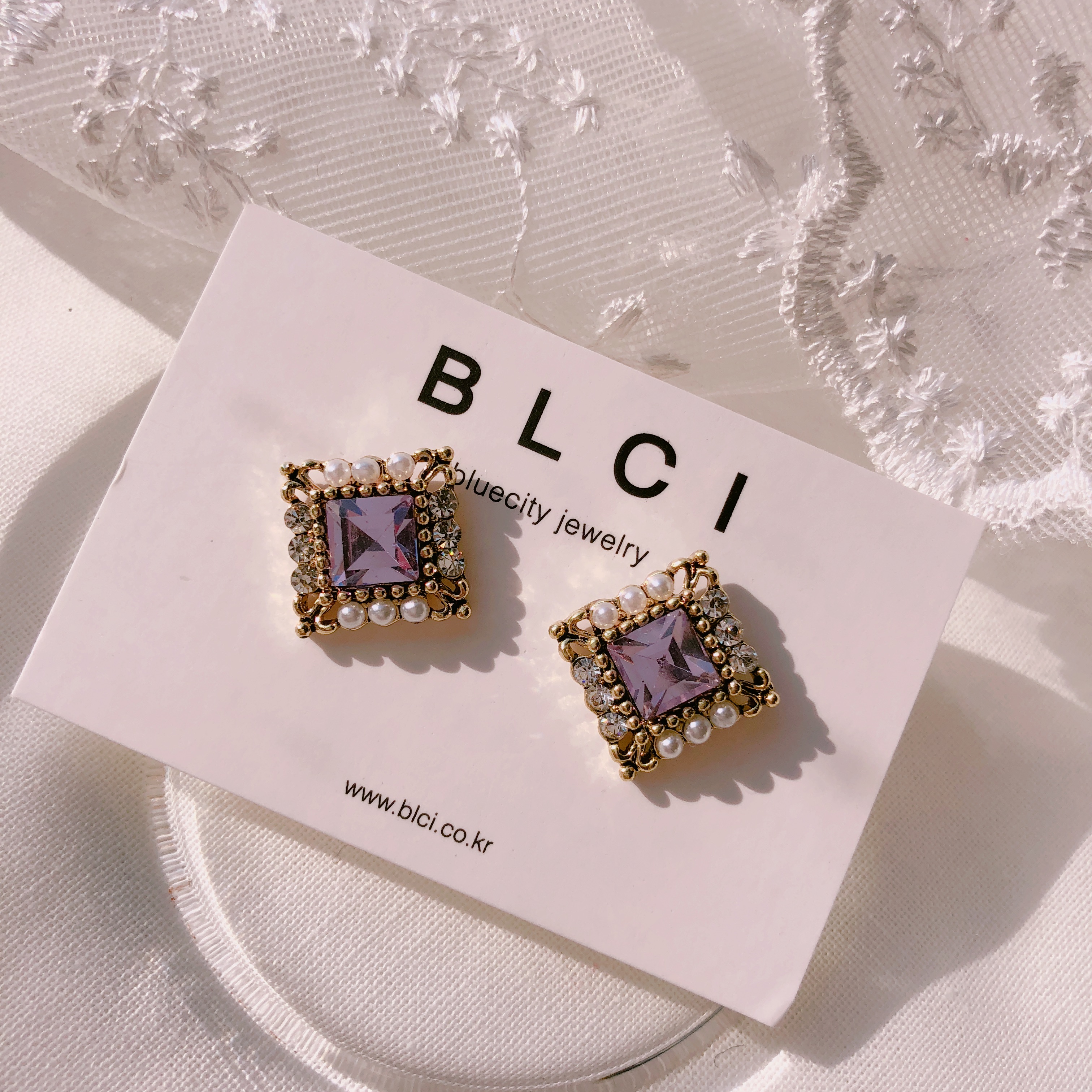 <b><p>Possible eaves 2018 Pantone trend color Viot</p></b><b><p>グィチ可能 2018年 パントン トレンド カラー バイオレット ドロップ イヤリング</p></b><br /><br /><p align='center'>